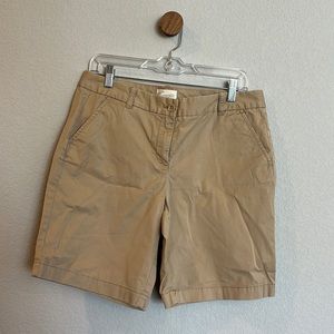 J.Crew. 8. Like new. Bermuda shorts. Khaki.